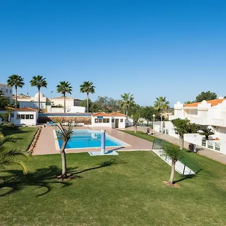 Casa Pauline - Vista Piscina 6 Em *